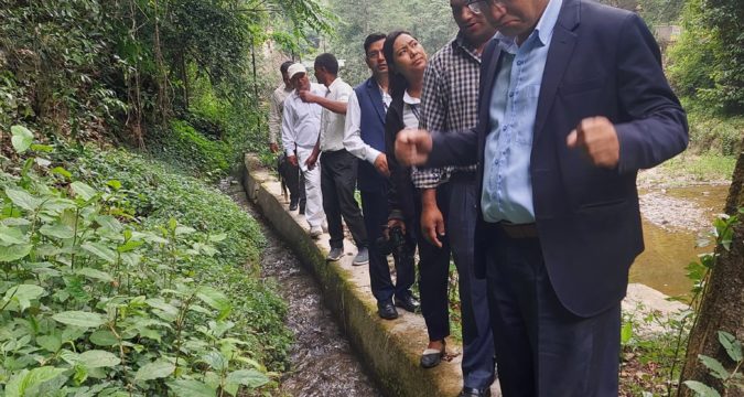 खानेपानी समस्या: महादेव पोखरीको निरिक्षण