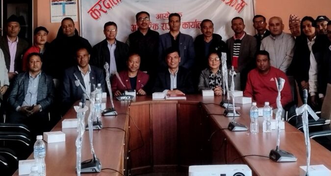 कर दिवसमा शुभकामना आदानप्रदान, पहिलो करदाता सम्मानित