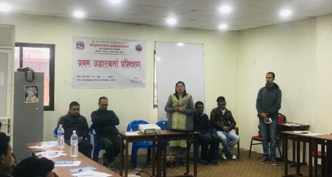 चाँगुनारायण नगरपालिकाका विपद् व्यवस्थापन स्वयंसेवकहरुलाई प्रथम उद्धारकर्ता प्रशिक्षण शुरु ।