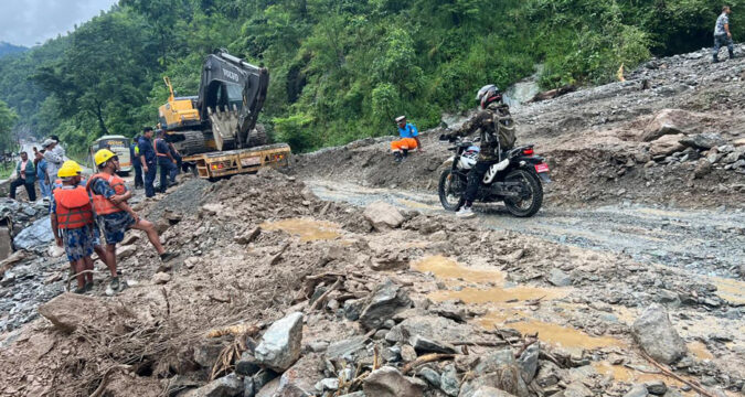 पहिरोमा परि २४ घण्टामा १५ जना र अहिलेसम्म १०३ जनाको मृत्यु