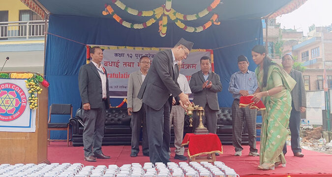 वागीश्वरीमा कक्षा १२ पूरा गरेका विद्यार्थीलाई बधाई तथा मार्ग निर्देशन