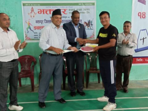 जिल्लाब्यापी अन्तरसहकारी भेन्ट्रान्स डबल्स ब्याडमिन्टन प्रतियोगिता सुरु