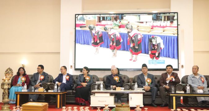 विश्व पर्यटन दिवसको अवसरमा भक्तपुर नपाद्वारा संस्कृतिकर्मी, कलाकार, पर्यटन व्यवसायी तथा सांस्कृतिक गुरुहरूको सम्मान