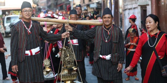 हर्षोल्लासका साथ तःमुंज्या सम्पन्न गर्न सुकुन्दा र्याली